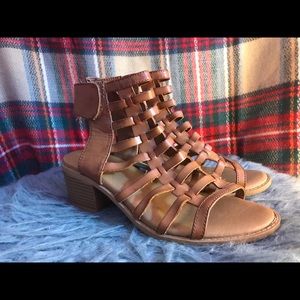 Brown sandals/heels